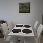 Deluxe 3
