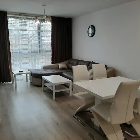 Deluxe 3 Apartment